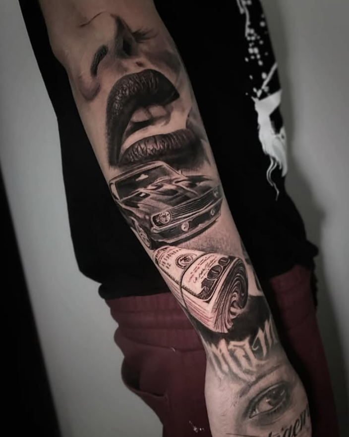 Tatuaje de manga con elementos realistas